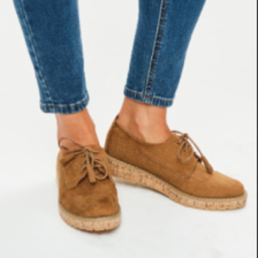 Camel shoes